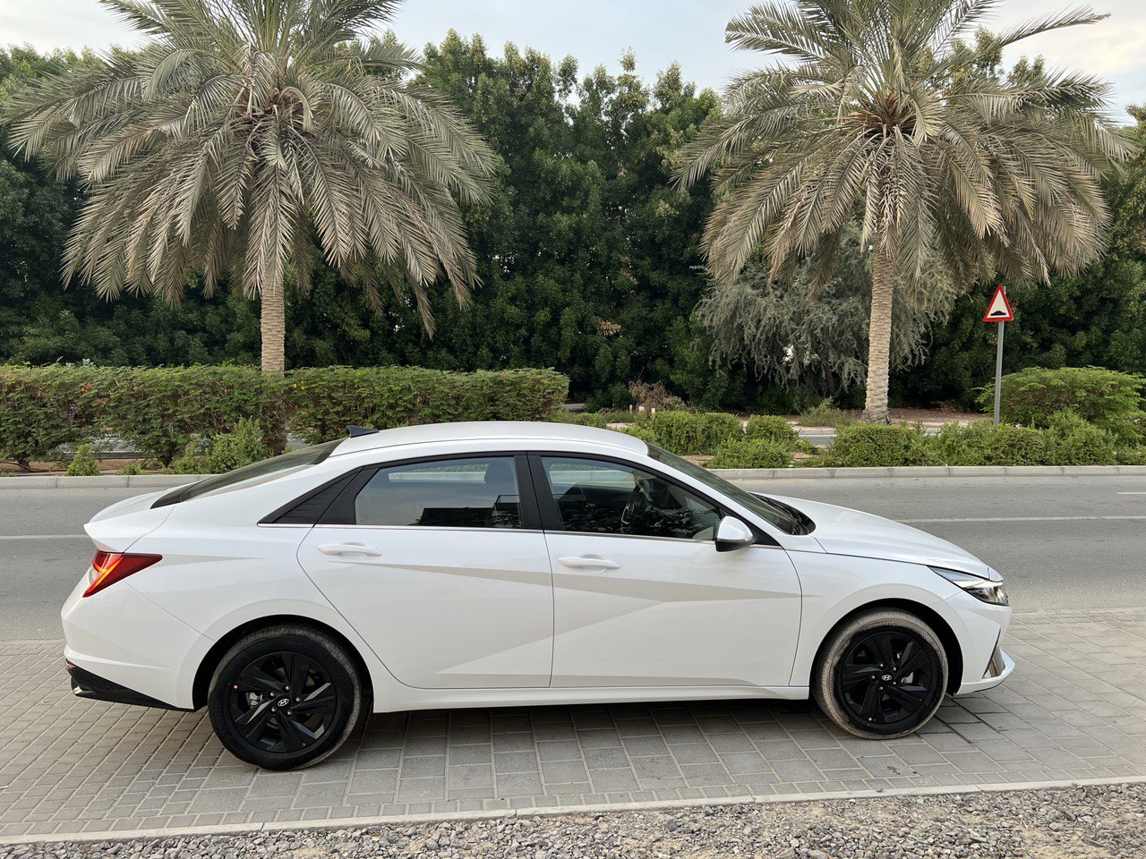 Picture Hyundai Elantra 