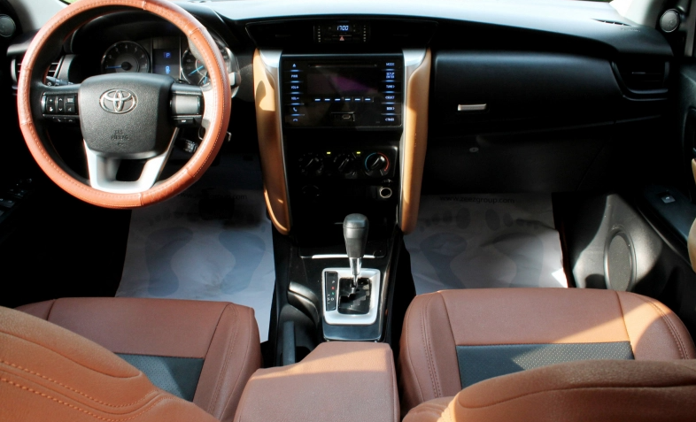 Picture Toyota Fortuner 2016 